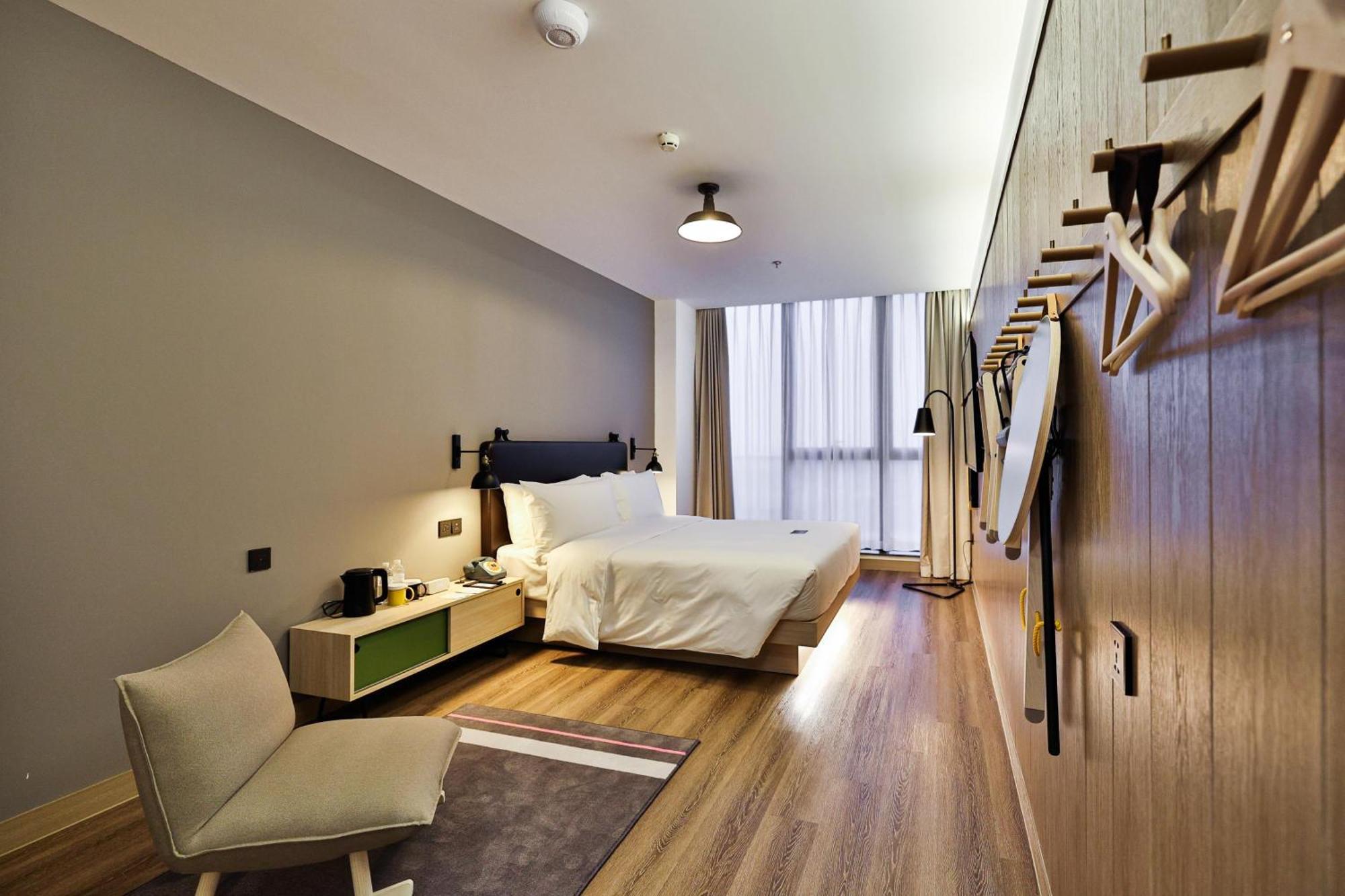 Moxy Shanghai Hongqiao Necc Exterior photo